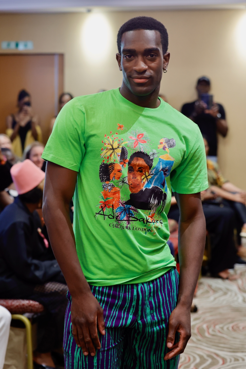 Green Cotton T-shirt With Fashion Illustrations